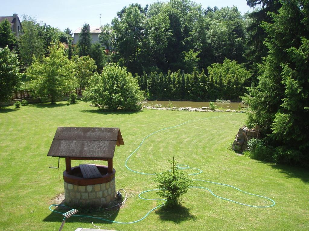 Red Travel Apartment Dvůr Králové nad Labem Екстериор снимка